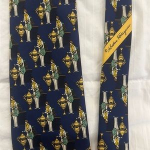 Gorgeous Salvatore Ferragamo necktie